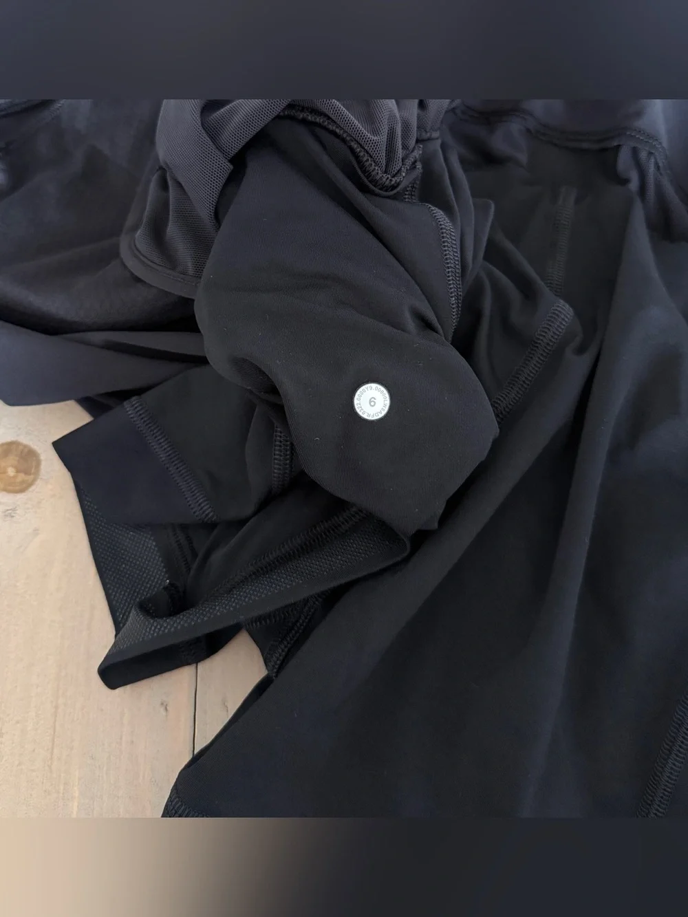 Lululemon Hotty Hot Black High-Rise Skirt Size 6